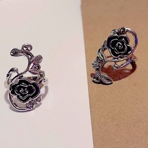 Vintage Style Climbing Rose & Vine Rings